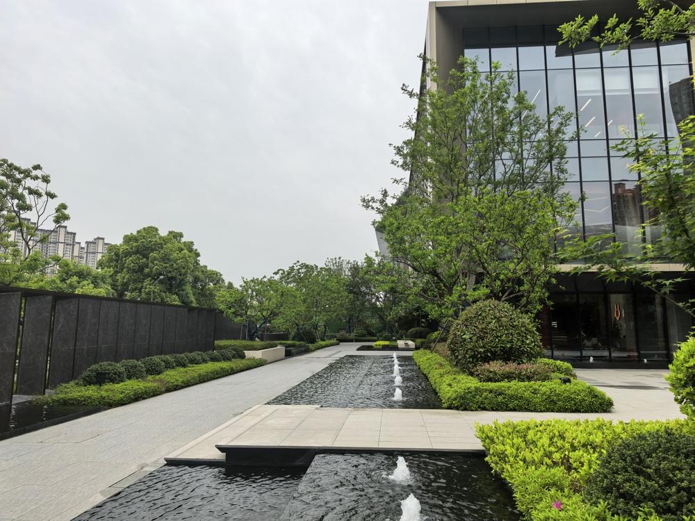 光谷湖畔八号实景图